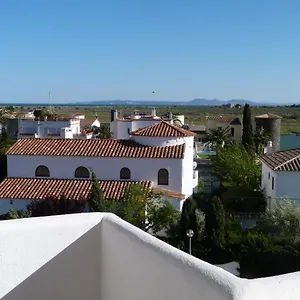 2 Beds, 2 Baths With Great Views And Pool , Roses Espagne